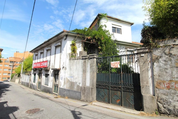 Quinta T0 para Venda em Oliveira do Douro Foto 1