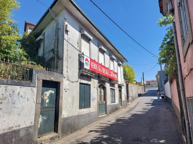 Quinta T0 para Venda em Oliveira do Douro Foto 2