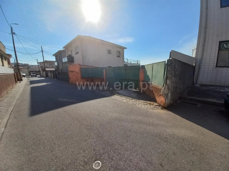 Terreno para Venda em Oliveira do Douro Foto 6