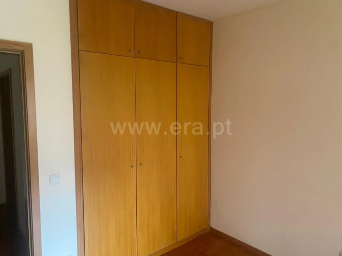 Apartamento T1 para Venda em Oliveira do Douro Foto 10