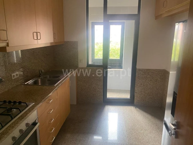 Apartamento T1 para Venda em Oliveira do Douro Foto 6