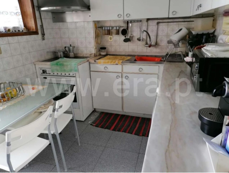 Prédio para Venda em Oliveira do Douro Foto 3