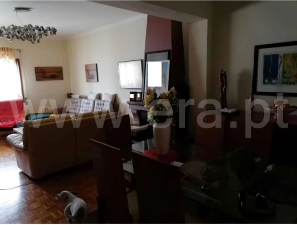 Prédio para Venda em Oliveira do Douro Foto 6