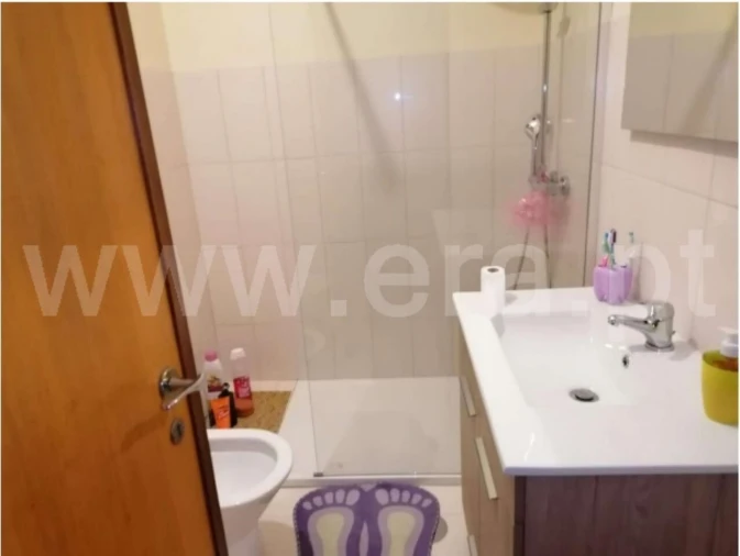 Prédio para Venda em Oliveira do Douro Foto 14