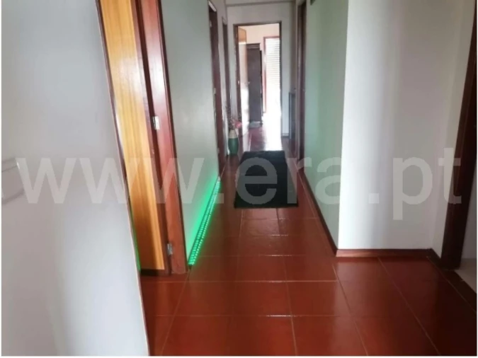 Prédio para Venda em Oliveira do Douro Foto 13