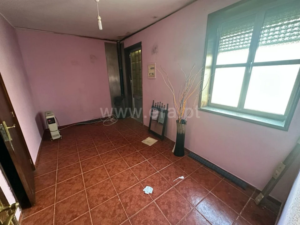 Moradia T4 para Venda em Oliveira do Douro Foto 3