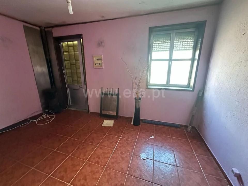 Moradia T4 para Venda em Oliveira do Douro Foto 2