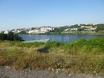 Terreno para Venda em Oliveira do Douro