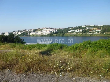 Terreno para Venda em Oliveira do Douro