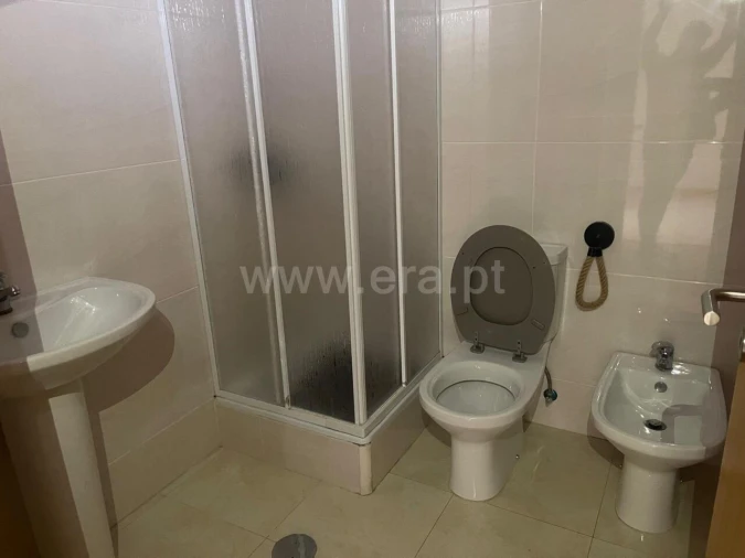 Apartamento T2 para Venda em Canelas Foto 17