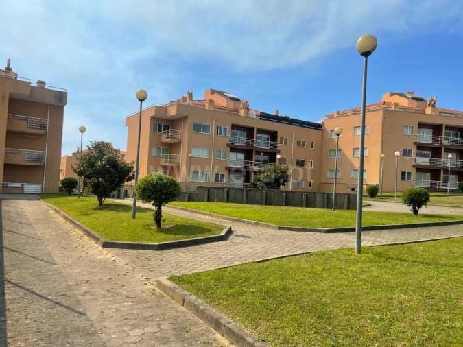 Apartamento T2 para Venda em Canelas Foto 3