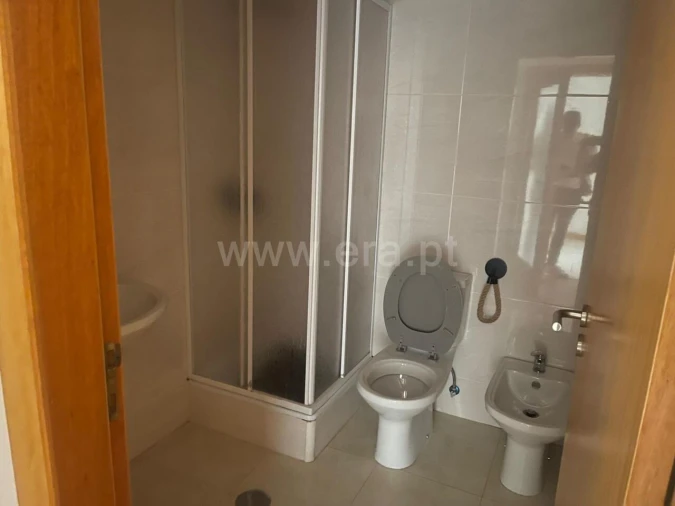 Apartamento T2 para Venda em Canelas Foto 16