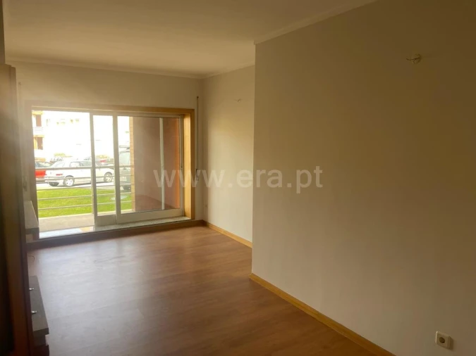 Apartamento T2 para Venda em Canelas Foto 7