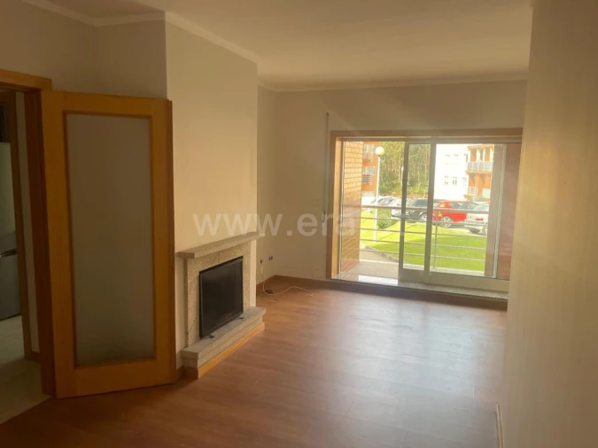 Apartamento T2 para Venda em Canelas Foto 8