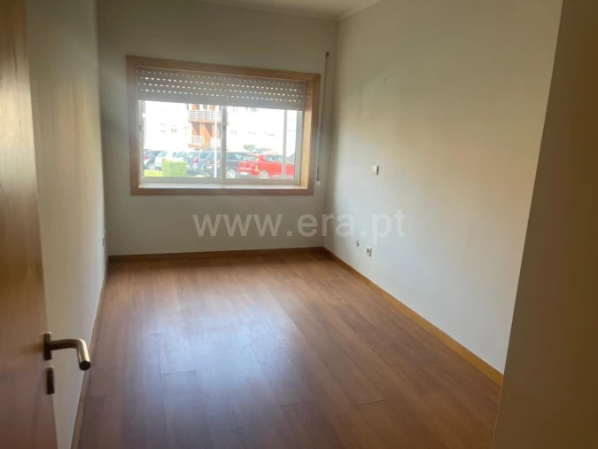 Apartamento T2 para Venda em Canelas Foto 19