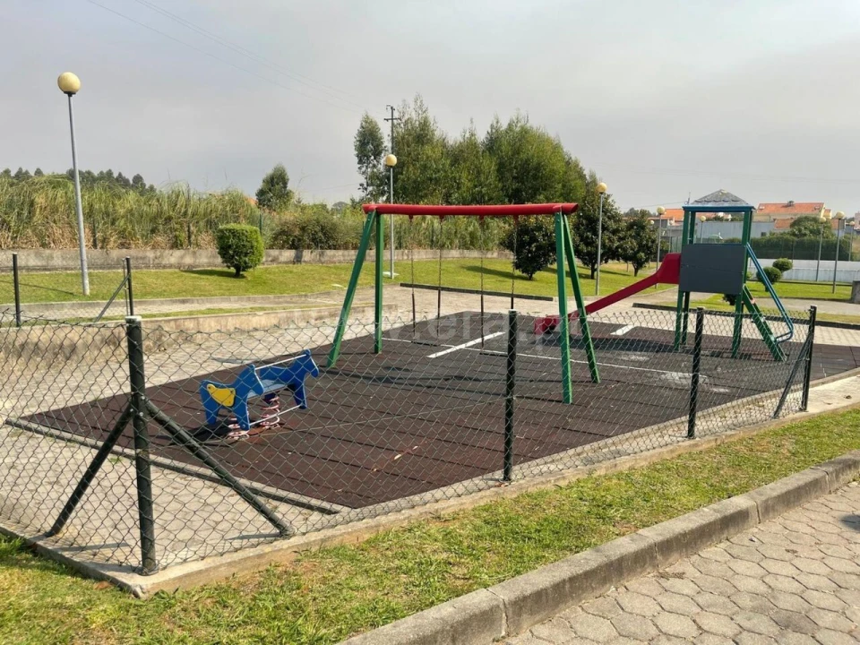 Apartamento T2 para Venda em Canelas Foto 6