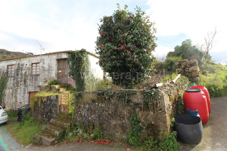 Moradia T0 para Venda em São Cristovão de Nogueira Foto 9