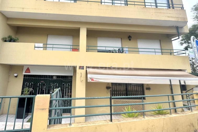 Loja para Venda em Oliveira do Douro Foto 3