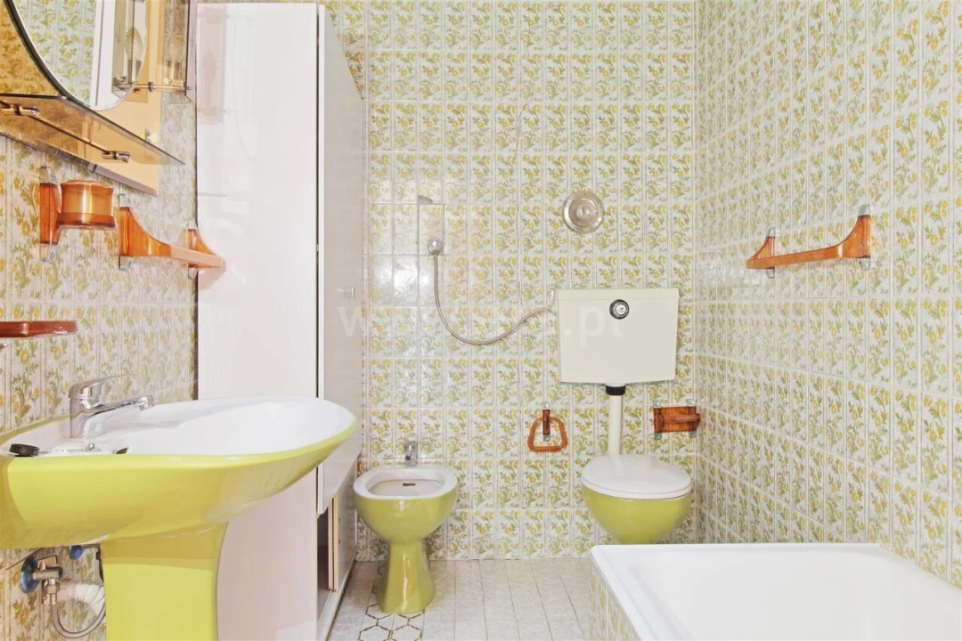 Moradia T5 para Venda em Oliveira do Douro Foto 17