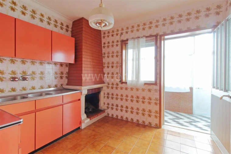 Moradia T5 para Venda em Oliveira do Douro Foto 10