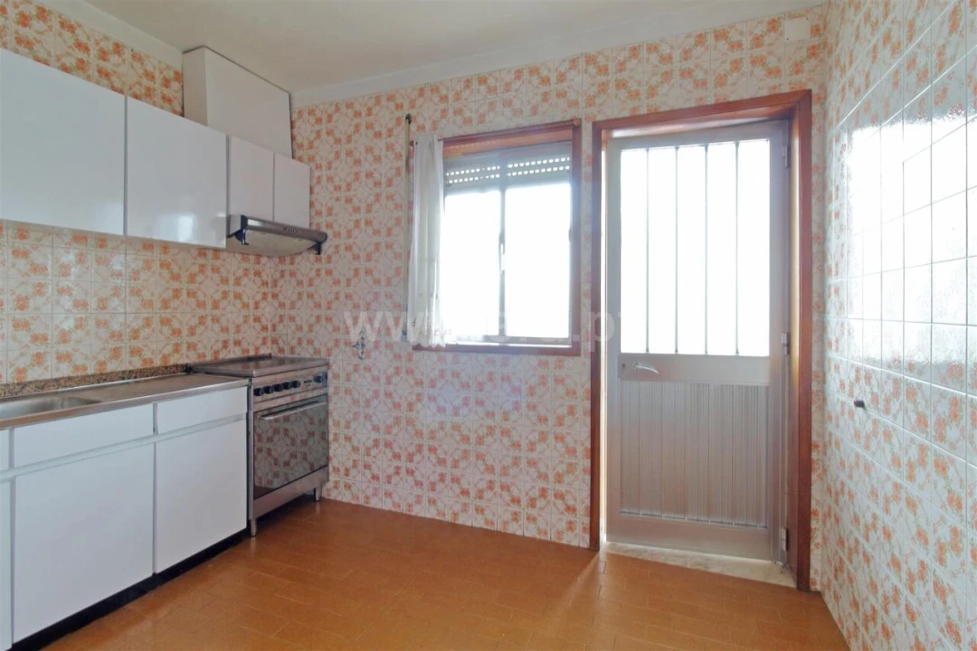 Moradia T5 para Venda em Oliveira do Douro Foto 4