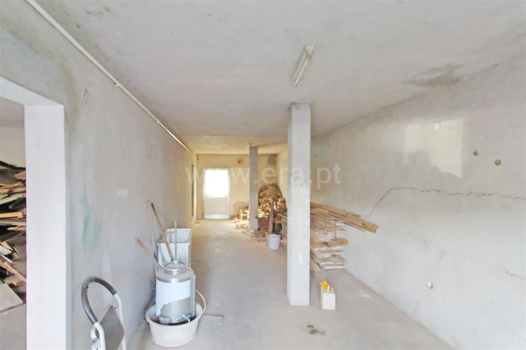 Moradia T5 para Venda em Oliveira do Douro Foto 13