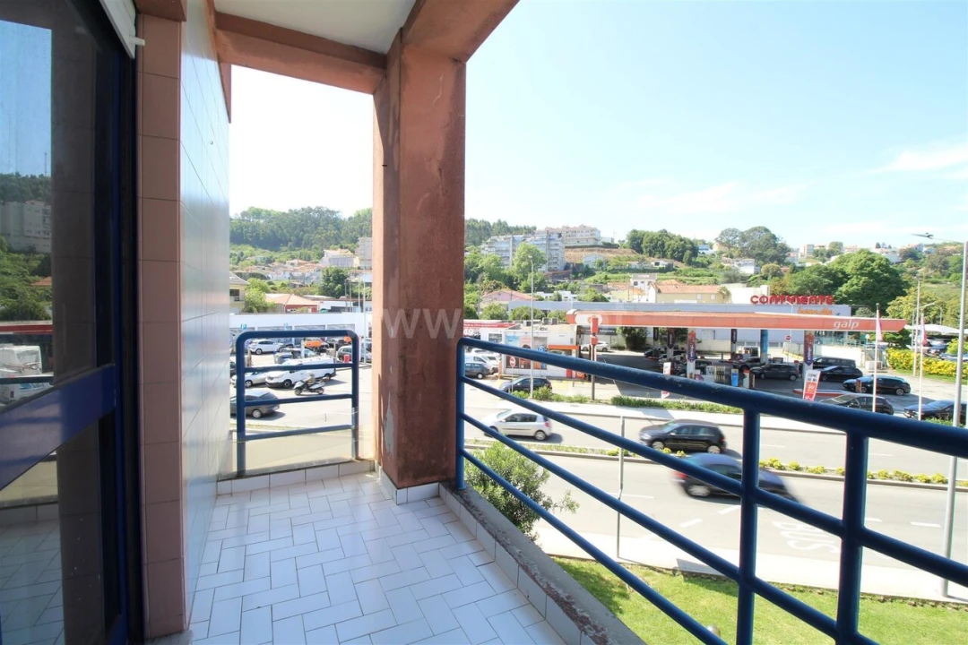 Apartamento T2 para Venda em Oliveira do Douro Foto 12