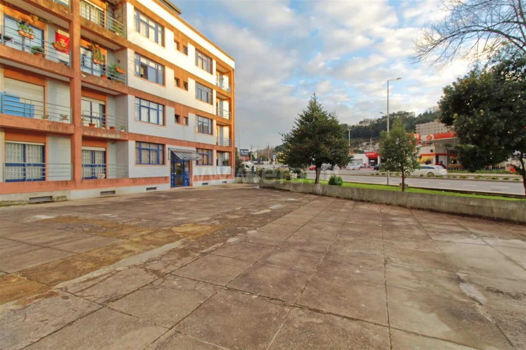 Apartamento T2 para Venda em Oliveira do Douro Foto 5