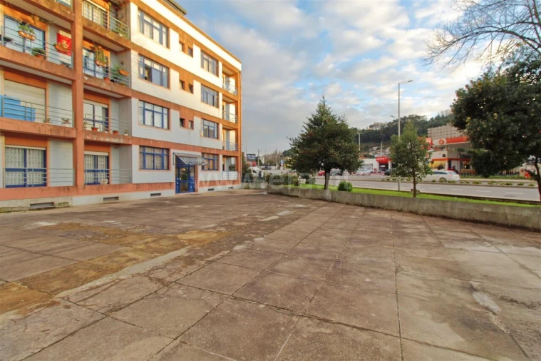 Apartamento T2 para Venda em Oliveira do Douro Foto 5