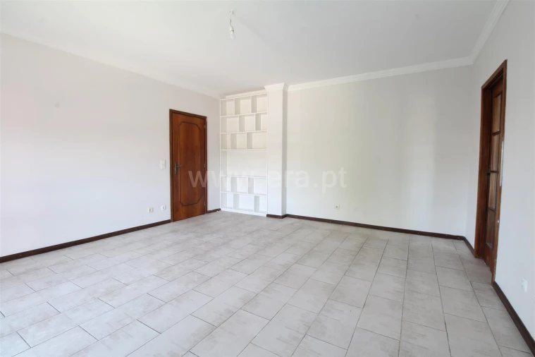 Apartamento T2 para Venda em Oliveira do Douro Foto 9