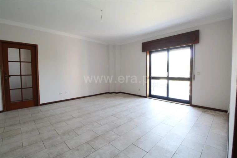 Apartamento T2 para Venda em Oliveira do Douro Foto 8