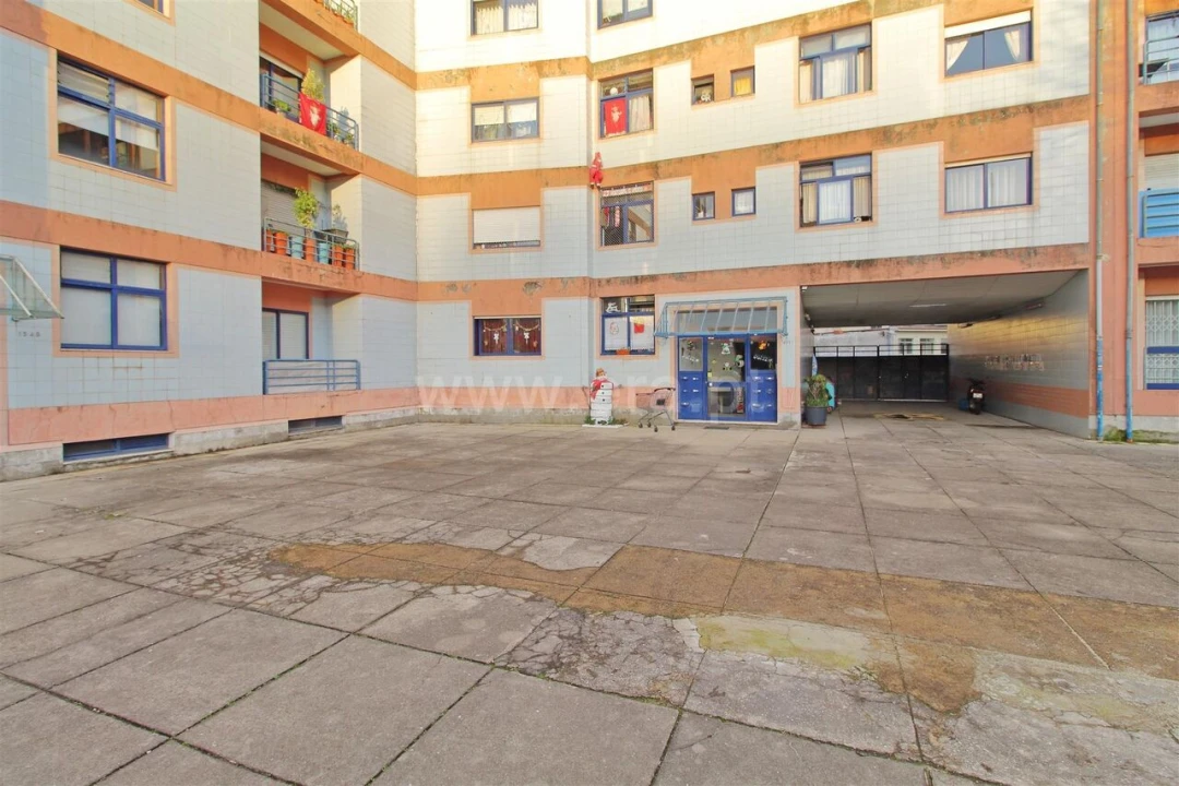 Apartamento T2 para Venda em Oliveira do Douro Foto 4