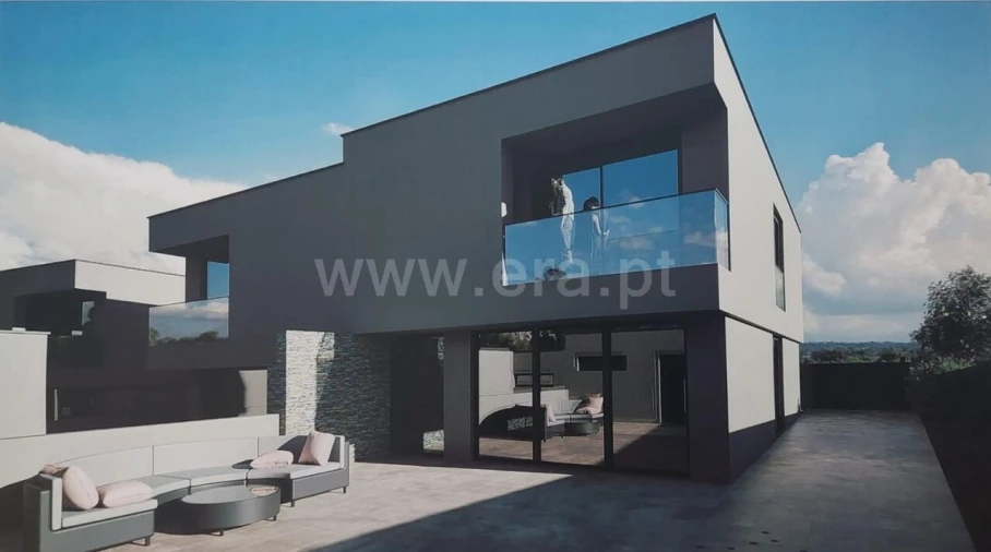 Moradia T3 para Venda em Paços de Brandão Foto 4