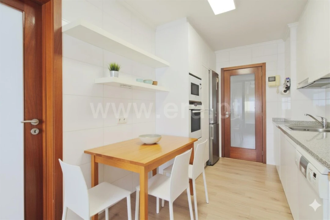Apartamento T3 para Venda em Paranhos Foto 2