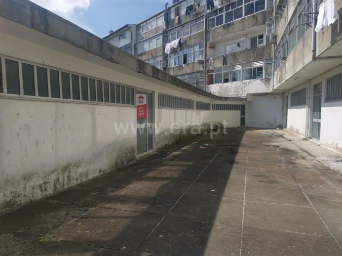 Armazém para Venda em Oliveira do Douro Foto 5