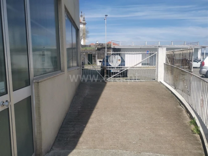 Armazém para Venda em Oliveira do Douro Foto 8