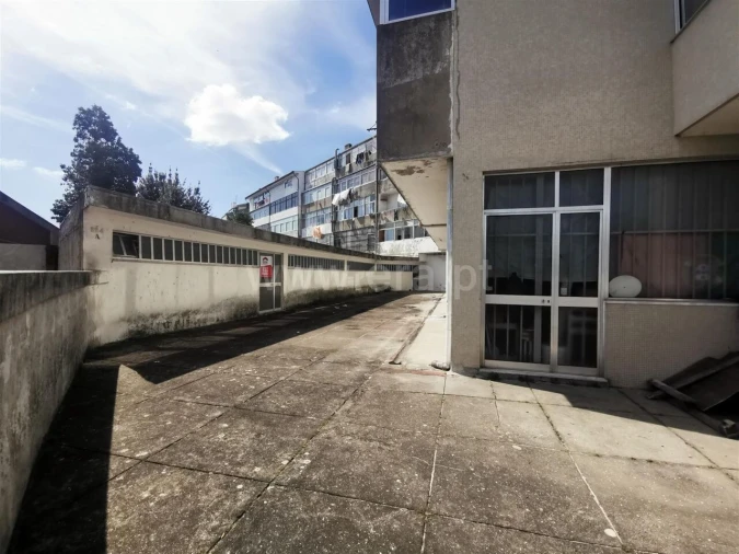 Armazém para Venda em Oliveira do Douro Foto 9