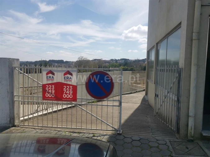 Armazém para Venda em Oliveira do Douro Foto 7