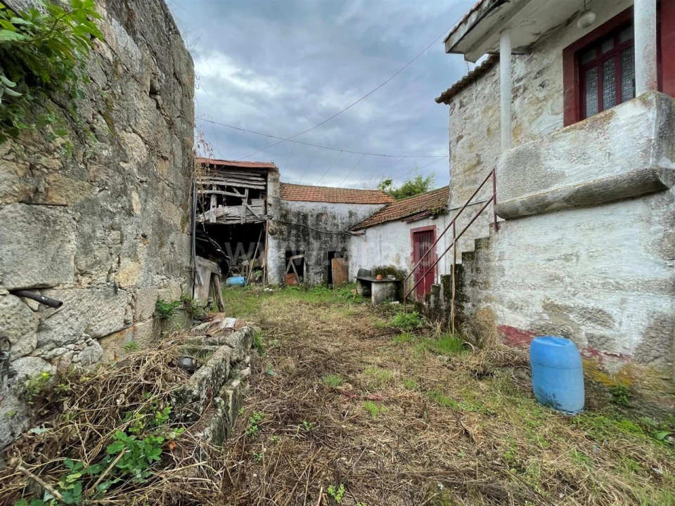 Moradia T0 para Venda em Oliveira do Douro Foto 2