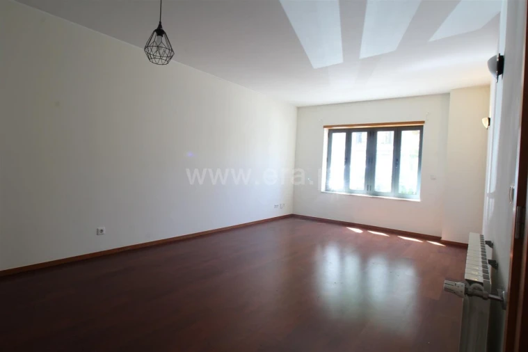 Apartamento T2 para Venda em Oliveira do Douro Foto 2