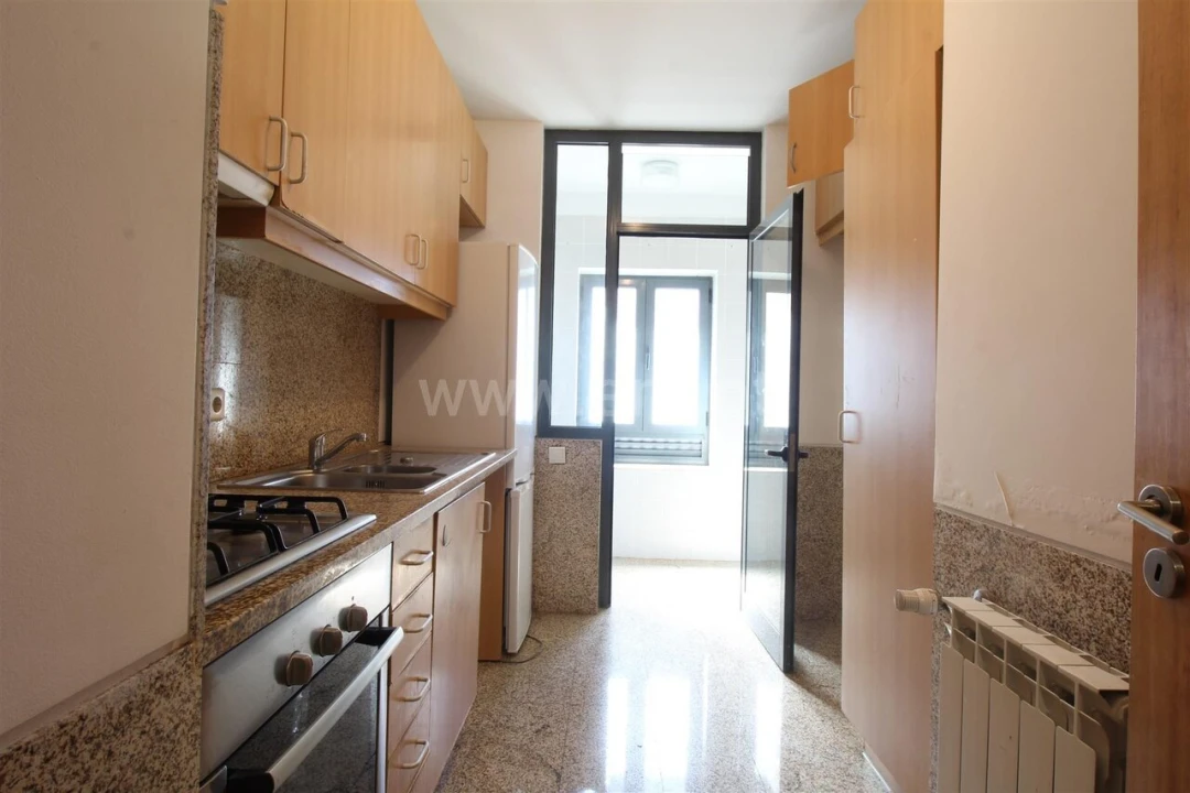 Apartamento T2 para Venda em Oliveira do Douro Foto 4