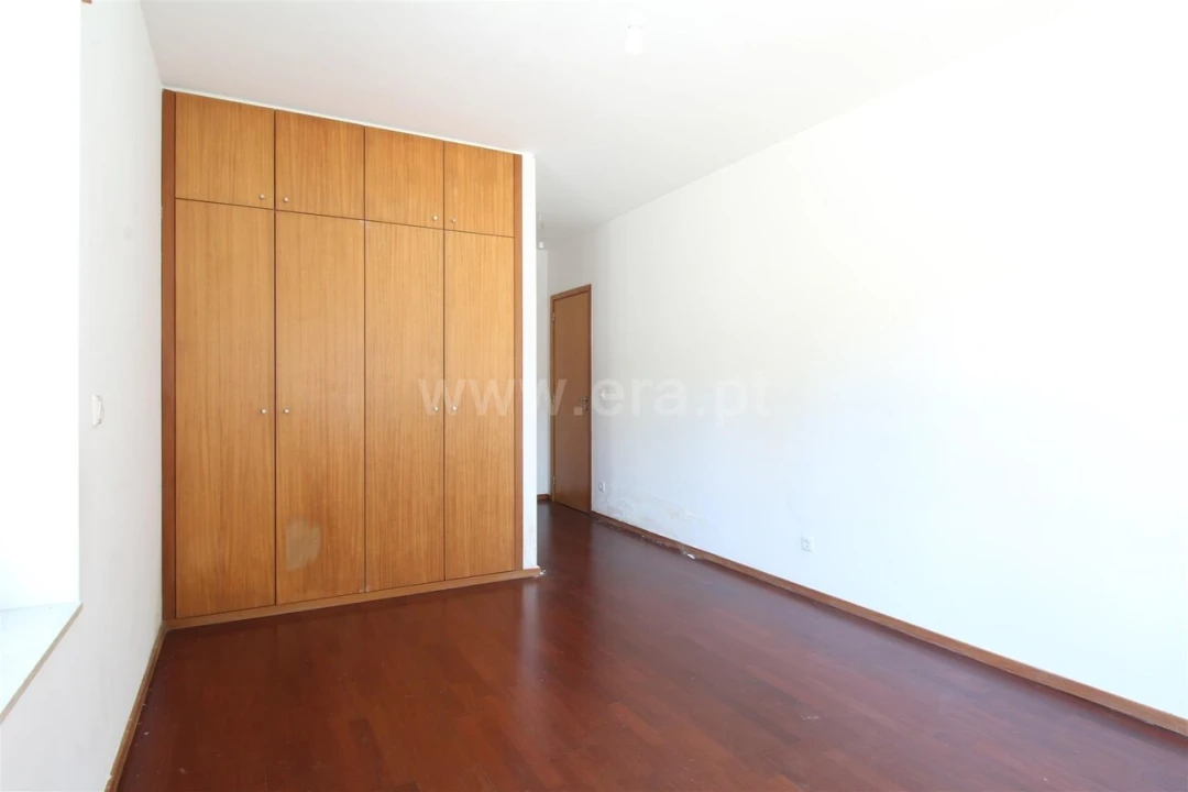 Apartamento T2 para Venda em Oliveira do Douro Foto 9