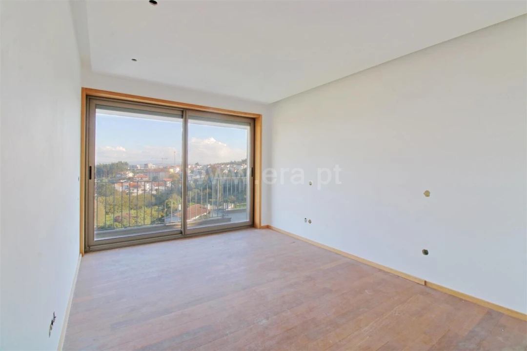 Terreno para Venda em Vilar de Andorinho Foto 5