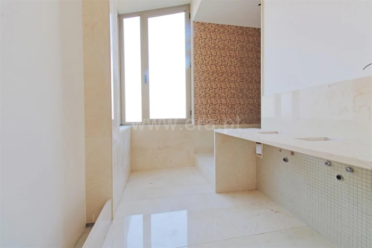 Terreno para Venda em Vilar de Andorinho Foto 7