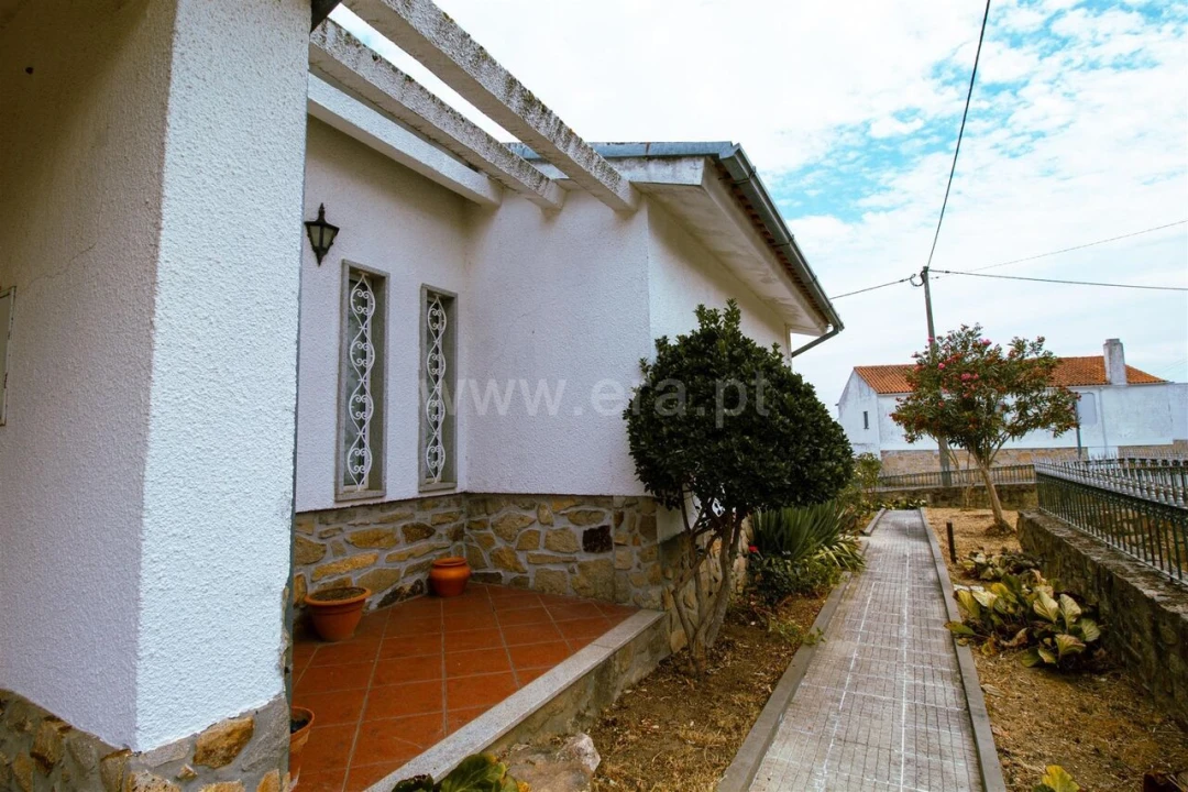 Moradia T3 para Venda em Pinhel Foto 1