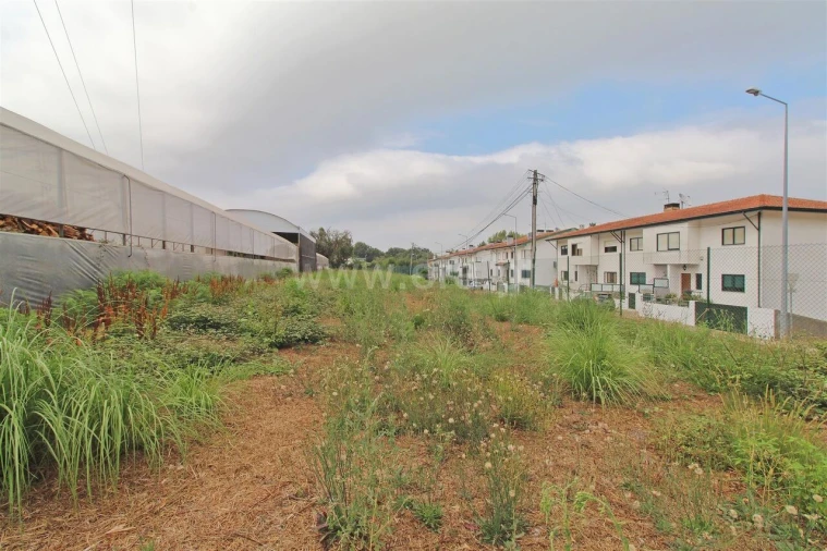Terreno para Venda em Vilar de Andorinho Foto 3