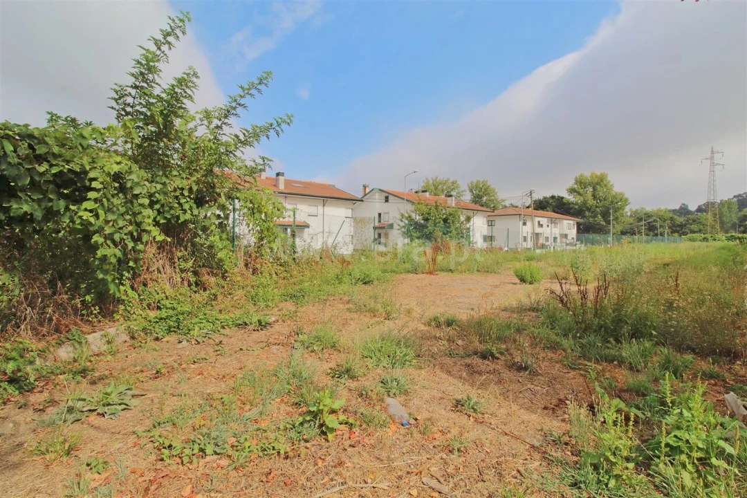 Terreno para Venda em Vilar de Andorinho Foto 5