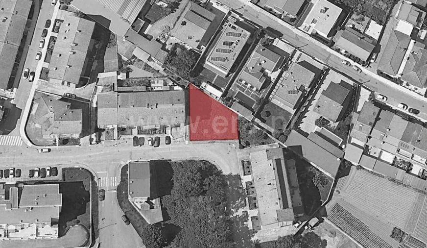 Terreno para Venda em Ermesinde Foto 1