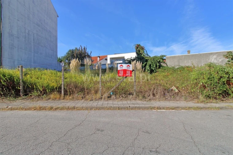 Terreno para Venda em Ermesinde Foto 3