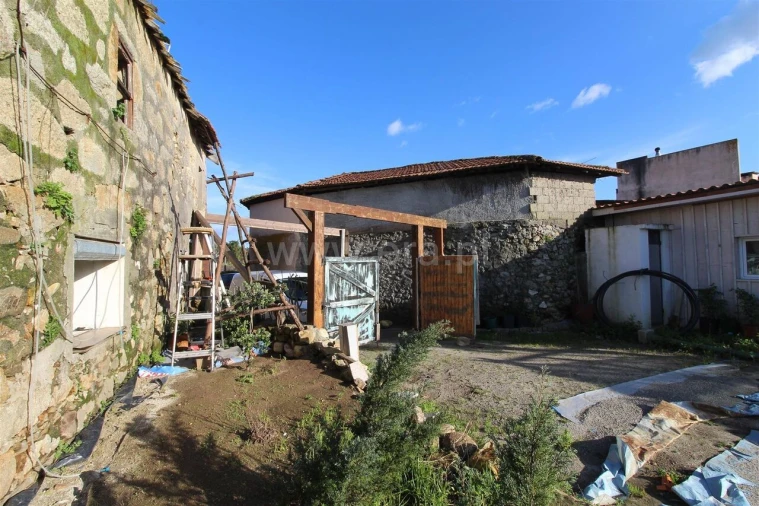 Quinta T0 para Venda em Avintes Foto 5